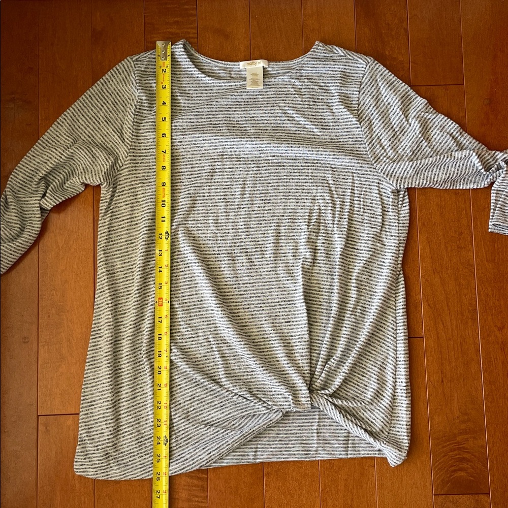 Gray Striped Long Sleeve Top Size Small - Picture 7 of 7